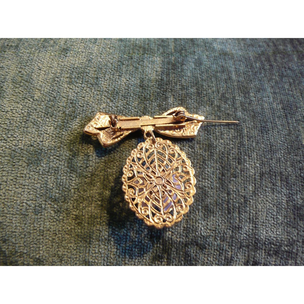 Vintage Gold Tone Filigree Bow Brooch, Pink Rose Dangle Pin, Victorian Revival - Picture 9 of 10
